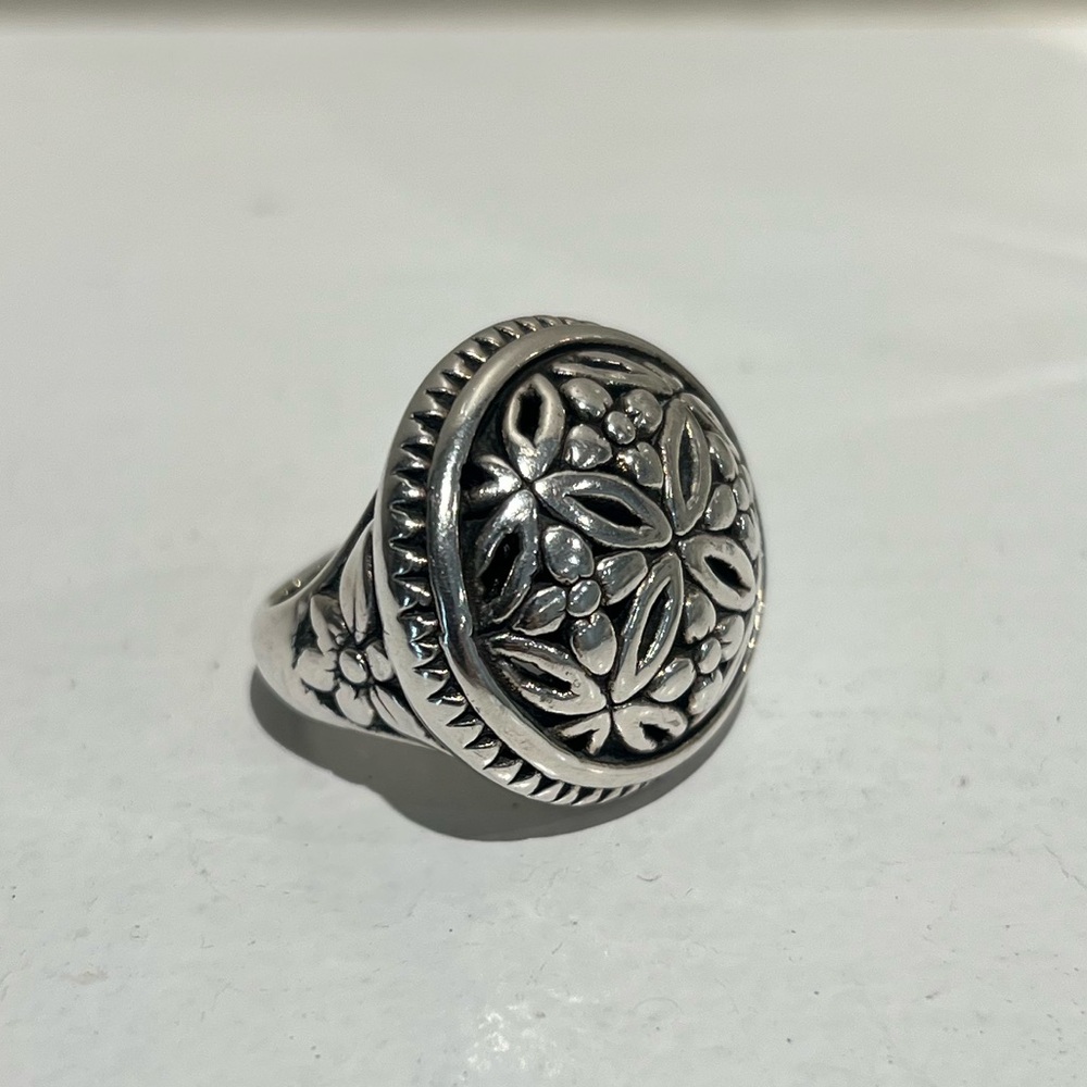Hand made  Sterling Silver Floral Ring size 7.5